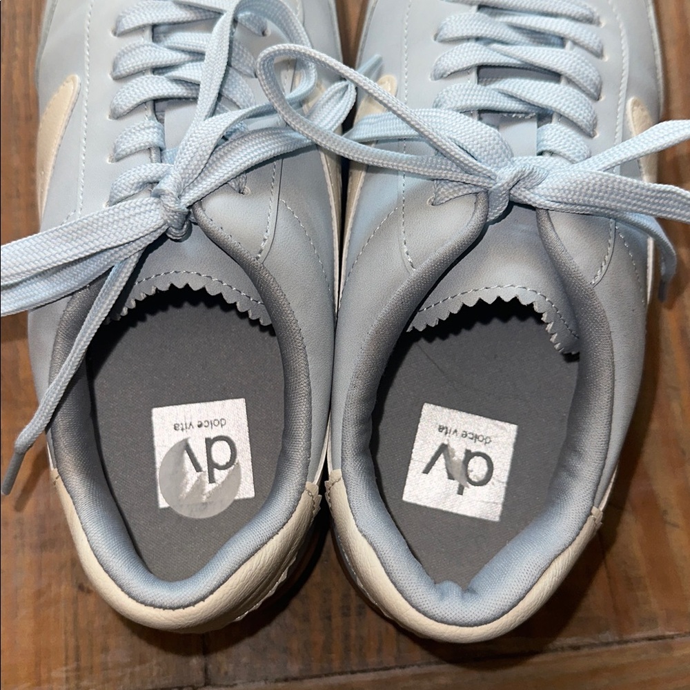 Dolce Vita Women's Voyage Sneaker Light Blue and White Sneakers 7 - Picture 9 of 11